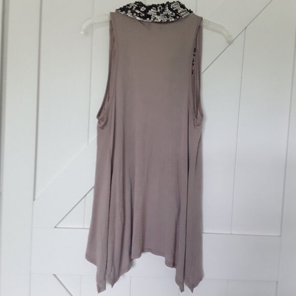 SMALL DAYTRIP SHAWL - Picture 3 of 4